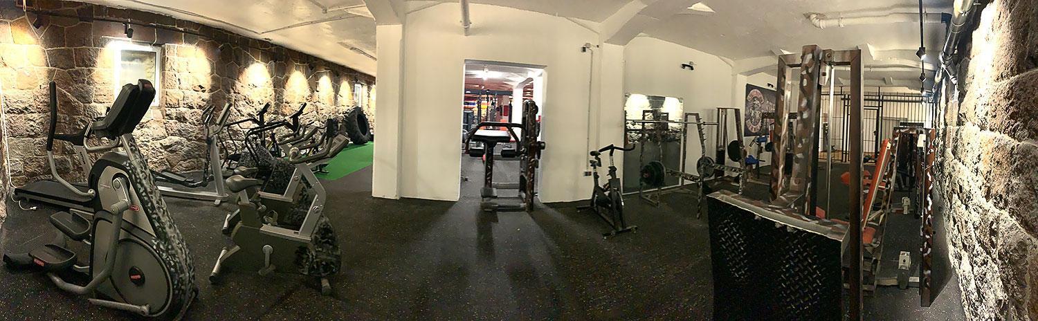Hotel Zur Alten Stadtkellerei Лейпциг Экстерьер фото The gym at the National Football Centre